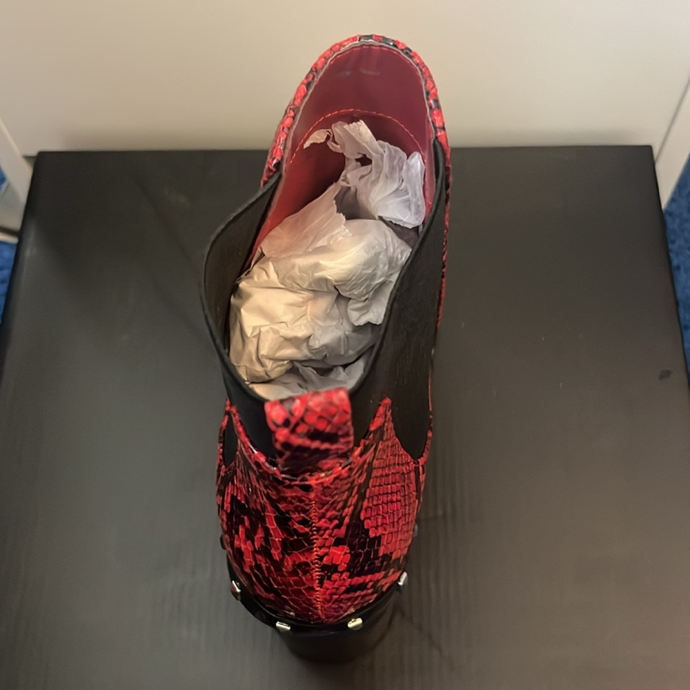 Charles By Charles David Dodger Booties | Never W… - image 5